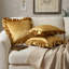 Housses de coussin décoratives luxueuses à volants en velours, pour canapé ou fauteuil.-133653755-133653751