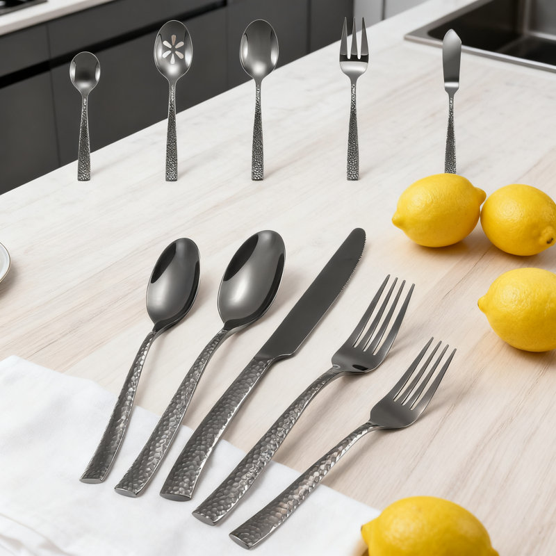 Ensemble de couverts 45 pièces en acier inoxydable martelé noir, service pour 8 personnes avec ustensiles de service, ensemble de couverts allant au lave-vaisselle pour la maison, les événements et les cadeaux
