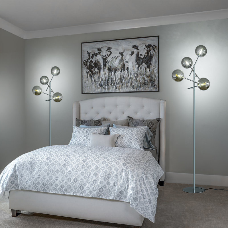Lampe sur pied à branches 68 "avec ampoules incluses
