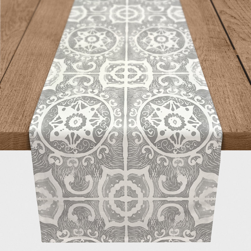 Chemin de table géométrique McKenna, L 72 po x l 16 po, Gris