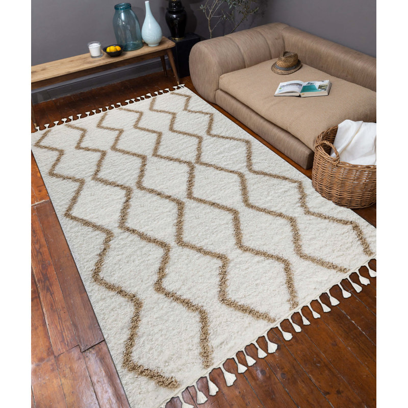 Soobin Geometric Indoor Rug, Rectangle 6'7" x 9'7"