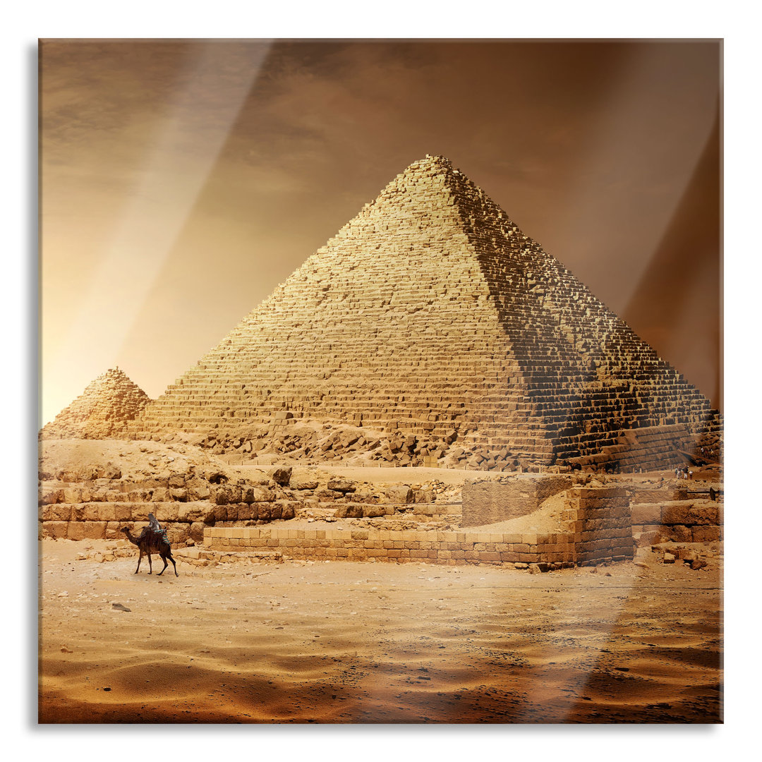 Ungerahmtes Foto auf Glas "Pyramids in Egypt at Sunset"