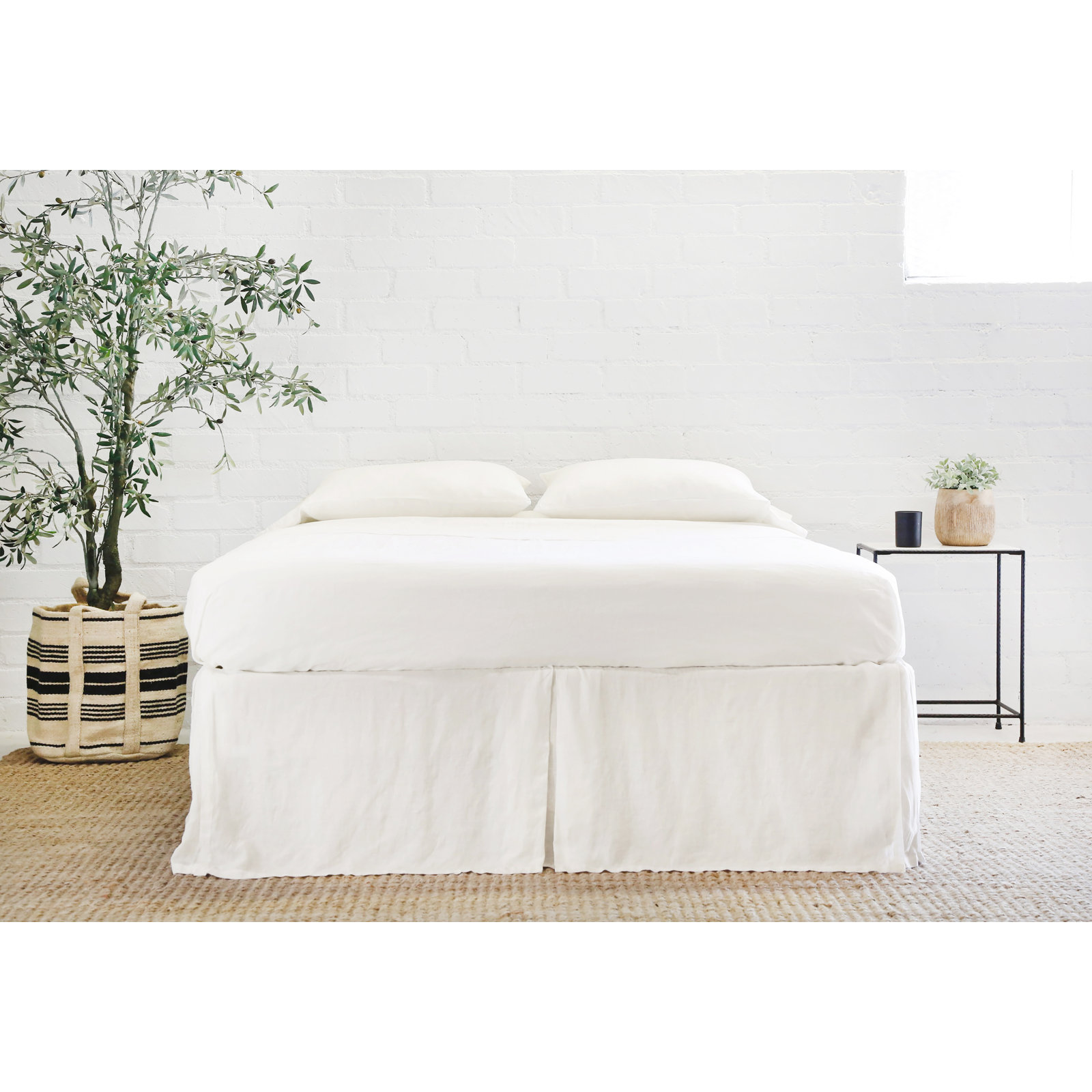 Linen Pleated Bed Skirt, King, Cream