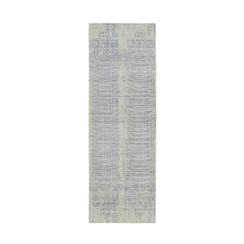 Tapis de couloir oriental gris 2 pi 6 po x 8 pi effilé transitionnel ton sur ton, jacquard tissé à la main, laine et soie à base de plantes 6F0A3F9A470941358F0566501C755C4D