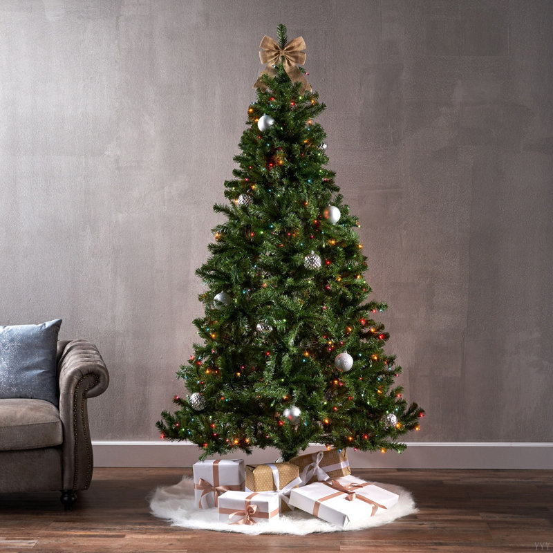 7' Noble Hinged Tree