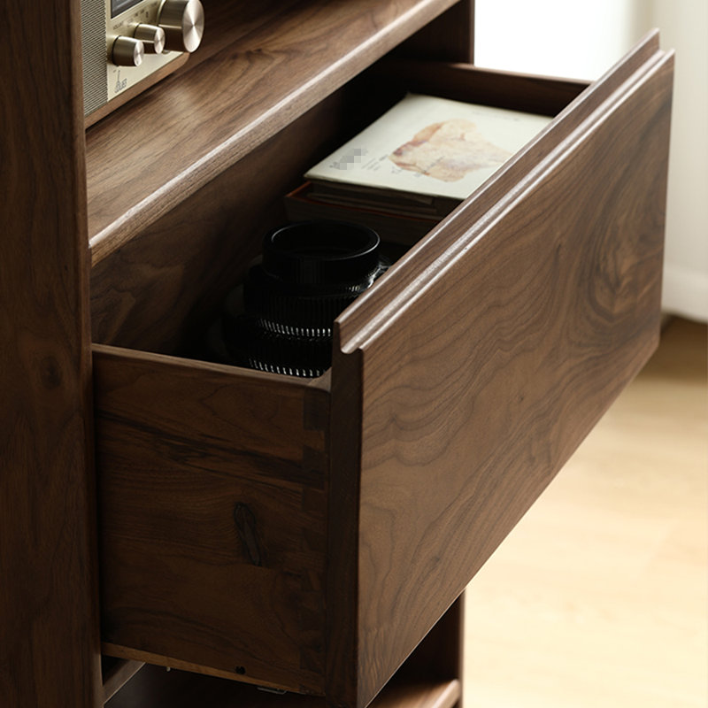 Bibliothèque luxueuse de style nordique