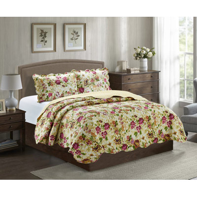Jennifer Polyester Floral Quilt
