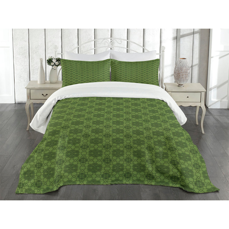 Green Geometric Patterned Queen Bedspread Set with Pillow Shams