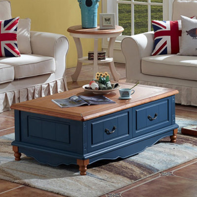 Table basse élégante et discrète