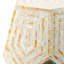 Tabouret hexagonal crème et jaune mesurant 18 po x 18 po x 21 po, avec incrustations, motifs de losanges, combinaison de couleurs de table d'appoint ou utilisée, marques décoratives, fonctionnement