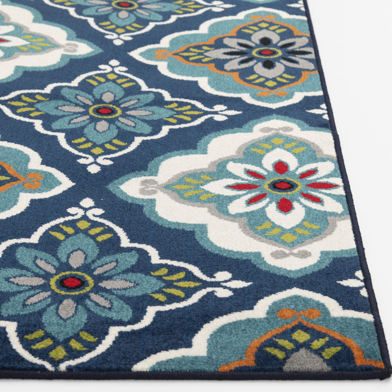 Hecht Floral Indoor / Outdoor Rug, Runner 2' x 6'7''