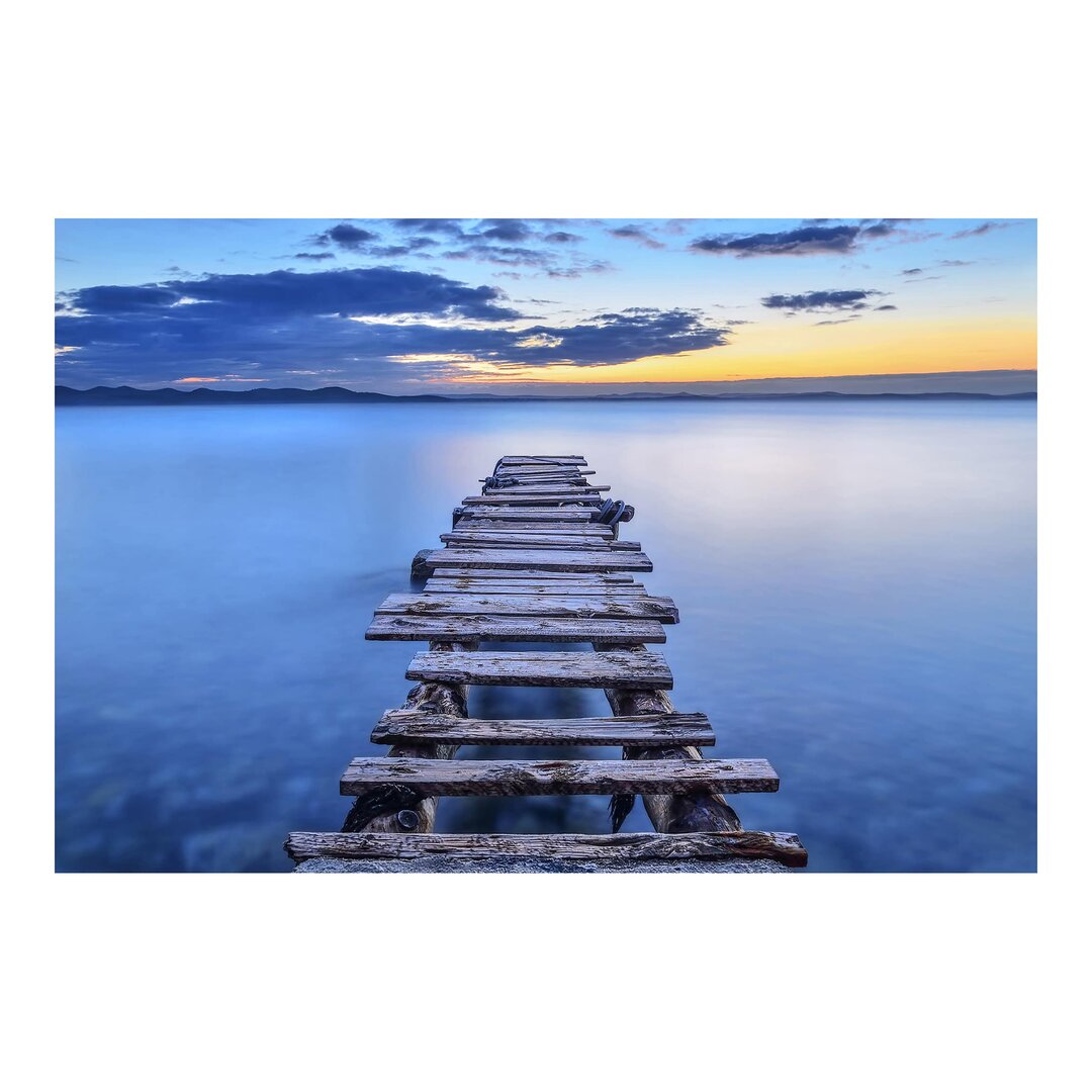 Strukturierte Fototapete Jetty in a Calm Sea 2,9 m x 432 cm