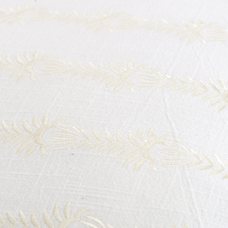 Coussin décoratif carré Tasha, Presque blanc