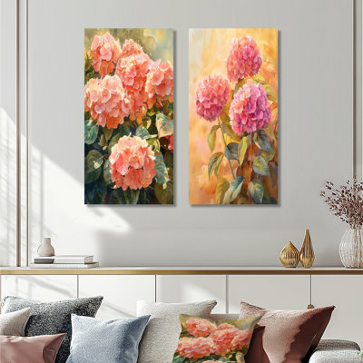 Hortensias dans un jardin ensoleillé I - Collection de 2 panneaux de toiles florales