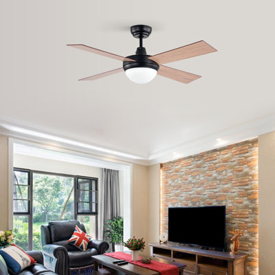 Ventilateur de plafond standard à 4 pales de 44 po avec télécommande et ensemble d'éclairage inclus