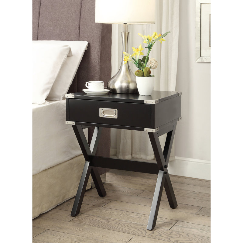 Table d'appoint noire avec attrait et fonctionnalité modernes, Black