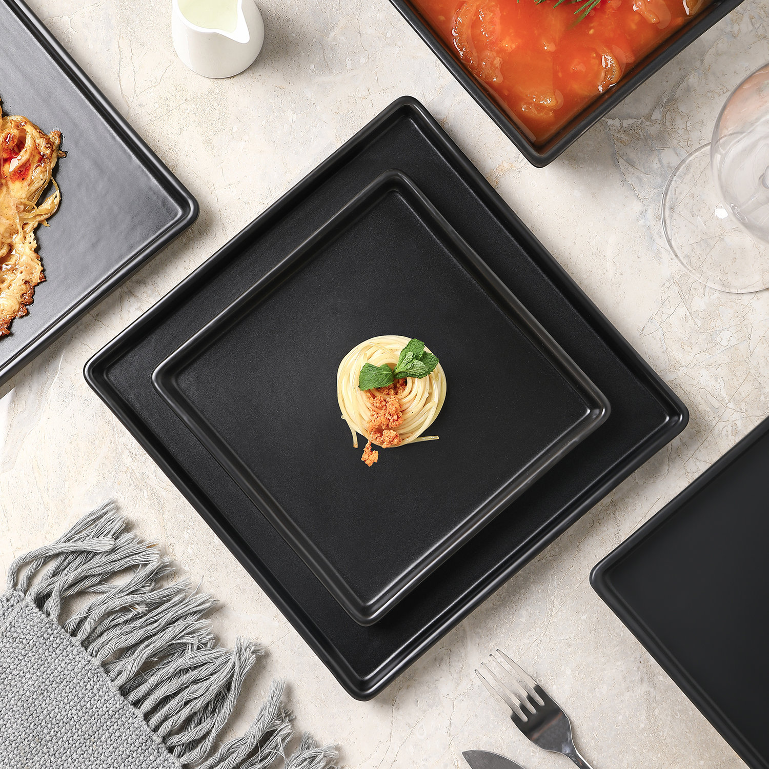 Grace 7" Salad Plate, Black