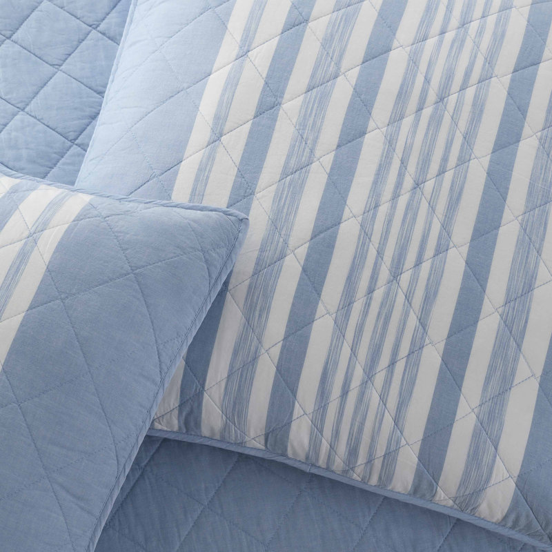 Southern Tide Westlake Quilt, Queen Quilt 
