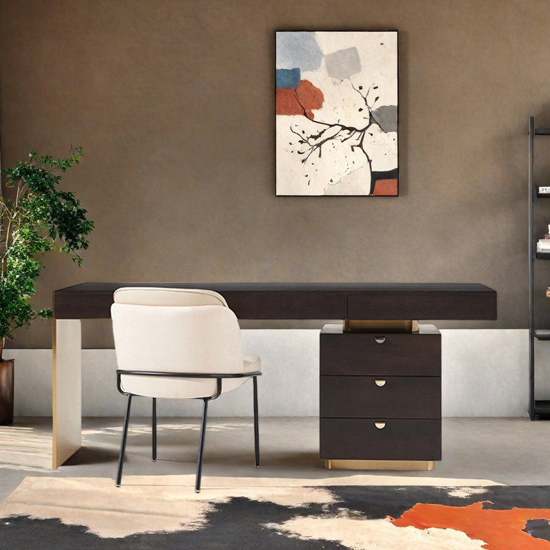 Bureau en bois massif simple et pratique