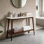 Console en bois massif, structure en bois d'hévéa massif, table d'entrée étroite à 2 niveaux de style Mid-Century, table d'appoint avec plateau de table blanc et tablette de rangement