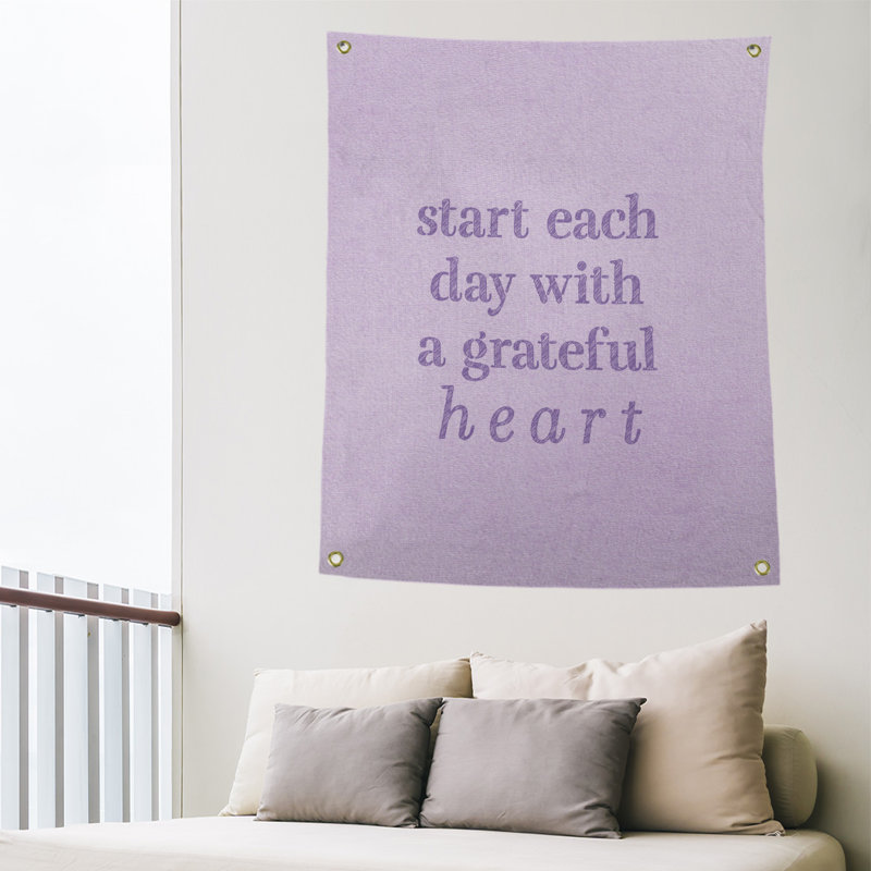 Tapisserie citation à l’écriture en polyester, H 36 po x l 26 po, Mauve