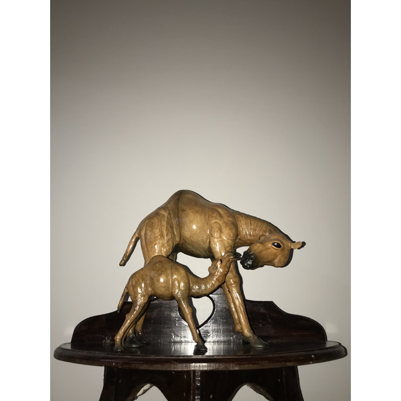 Ensemble de 2 figurines mère bébé chameau