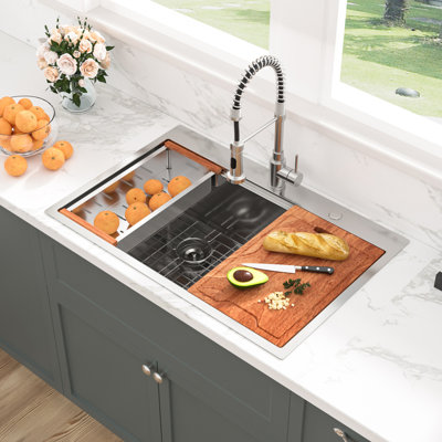 Évier de cuisine à double cuve encastrable 33 po L x 22 po en acier inoxydable