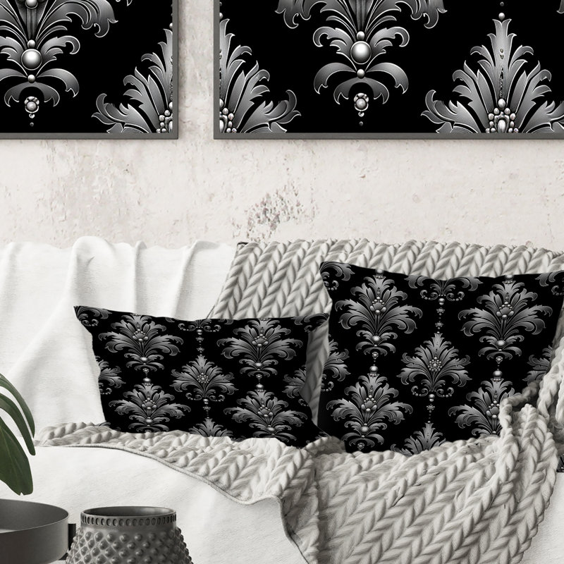 Coussin lombaire traditionnel à imprimé damassé noir et argent Glamour V