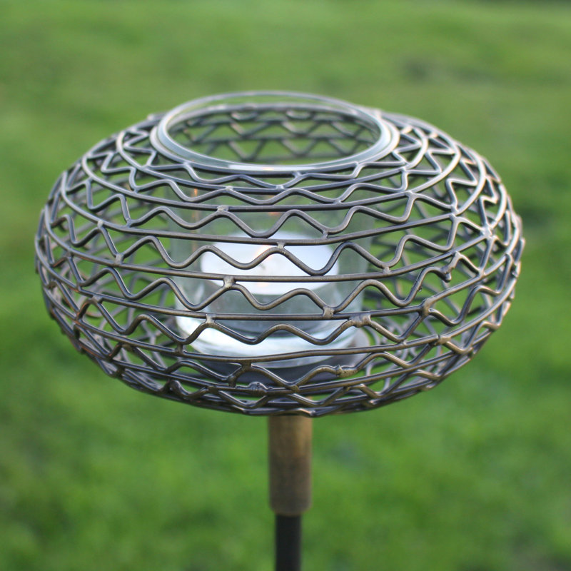 Madelyn Weather Resistant Metal Decoration