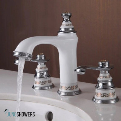 Robinet de meuble-lavabo contemporain avec bec plat et poignée simple en nickel satiné