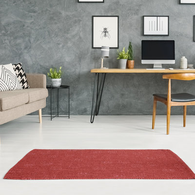 Tapis rouge/zone blanche fait main