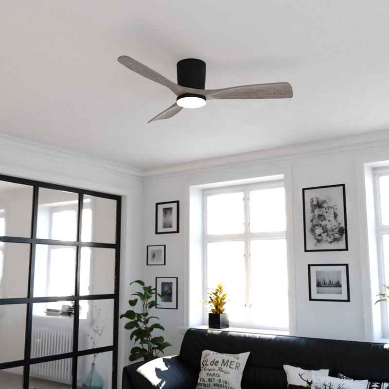  Ventilateur de plafond encastrable noir mat 52 po avec pales en chêne clair Maplewood, ensemble d'éclairage DEL intégré et télécommande inclus, moteur à courant continu écoénergétique à 6 vitesses