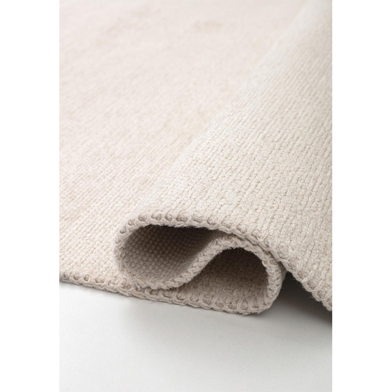 Rhuan Solid Colour Hand Loom Indoor / Outdoor Area Rug, Rectangle 7'10" x 9'10"
