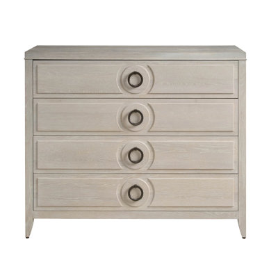 Lizmore Chest