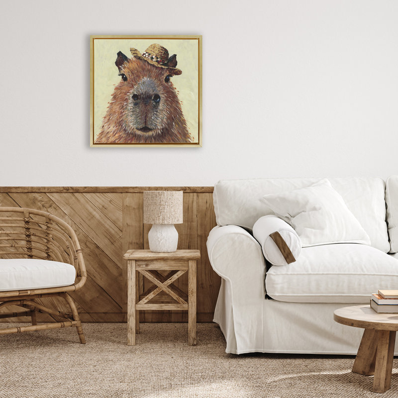 Capybara avec cadre flottant chapeau de paille, design par Studio Bautista, Cadre flottant métallique doré, H 18 po x l 18 po