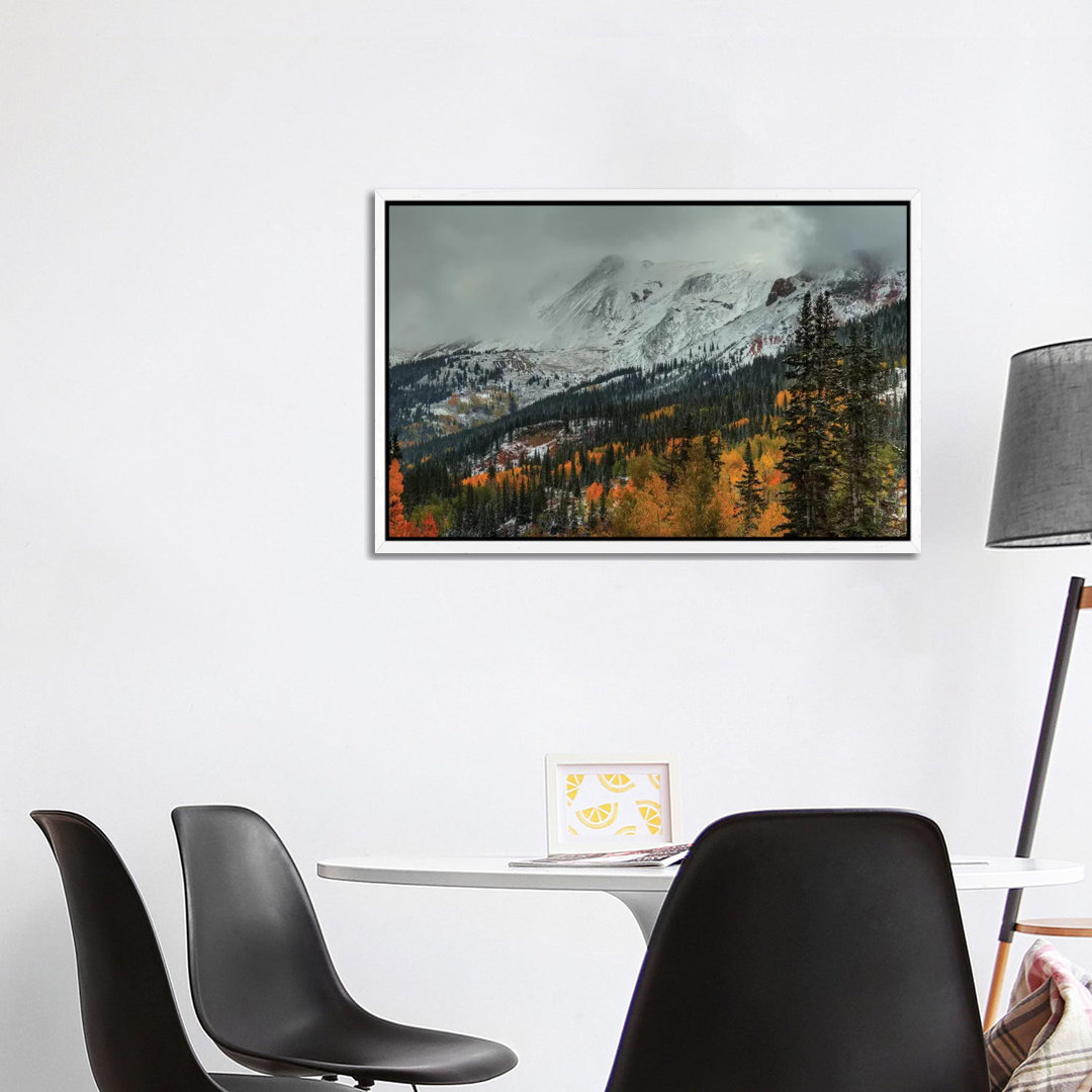 Dunkler Sturm über dem Red Mountain Pass von Bill Sherrell - Galerie-verpackte Leinwand Giclée auf Leinwand