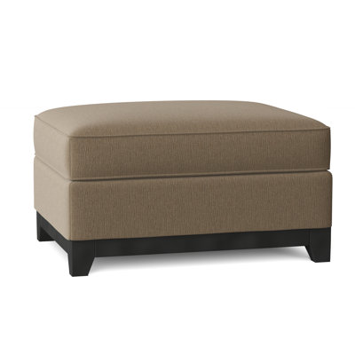 Brünhild Upholstered Ottoman