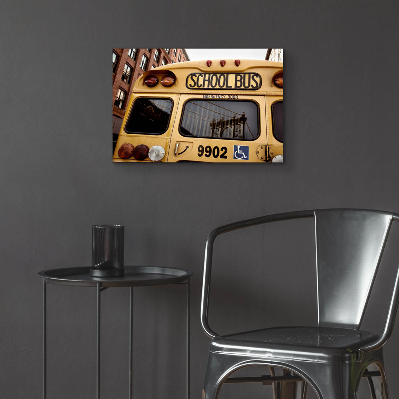 «NYC School Bus» par Nina Paponcek, H 16 po x l 24 po x P 0,2 po