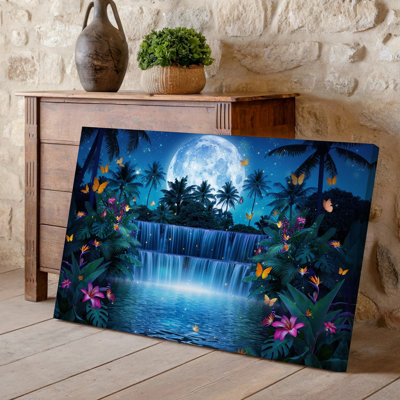 Toile, "Un paysage tropical luxuriant la nuit", art mural en cascade dans une piscine bleue sereine