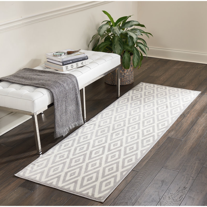 Tapis gris et brun à motif géométrique Horley, Tapis de couloir 2 pi 3 po x 7 pi 6 po