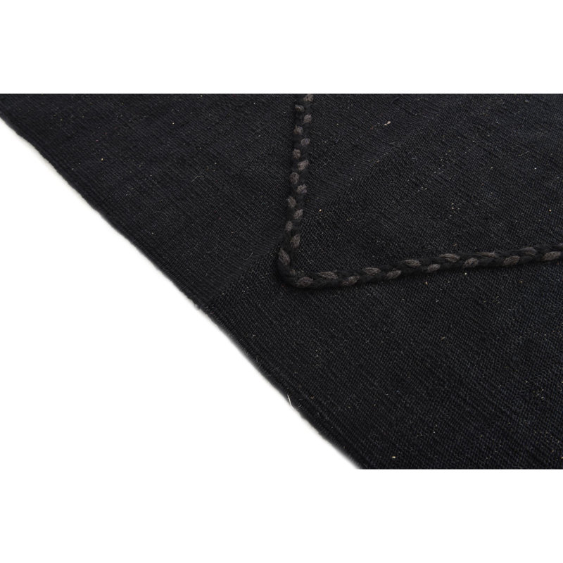 Ivey Black Rug