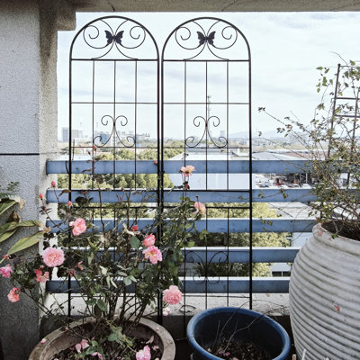 Ensemble de 2 treillis de jardin en métal 71 po x 19,7 po, antirouille pour les plantes grimpant à l'extérieur, noir, facile à assembler efficacement et en douceur, solide avec une surface galvanisée, paquet de treillis polyvalent,