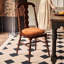Ensemble de 2 chaises d'appoint brun noisette et orange