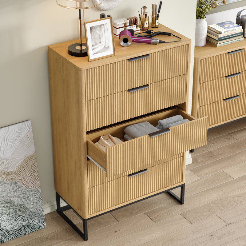 Northfield 4 Piece Bedroom Set, 4 Pcs: 2Nightstand, 2 Dressers