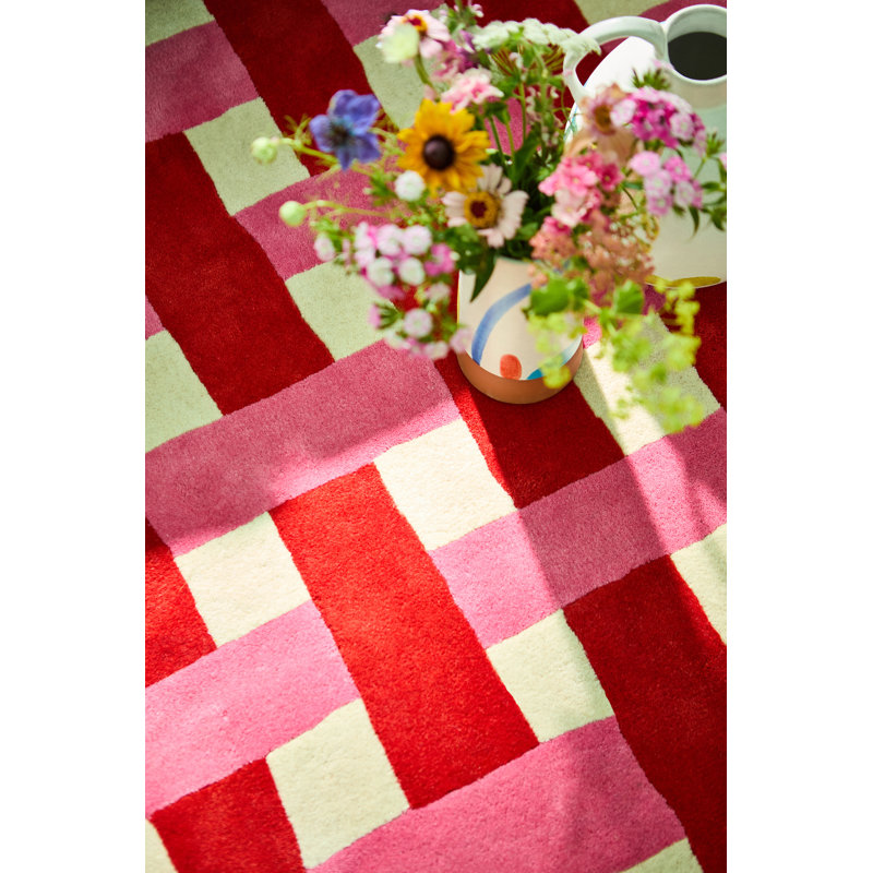 Hand Tufted Wool Geometric Area Rug in Coral/Rose, Rectangle 4'7" x 6'7"