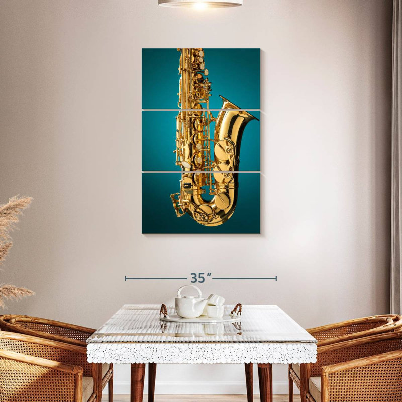 Abarca Golden Alto Saxophone, H 32 po x l 20 po