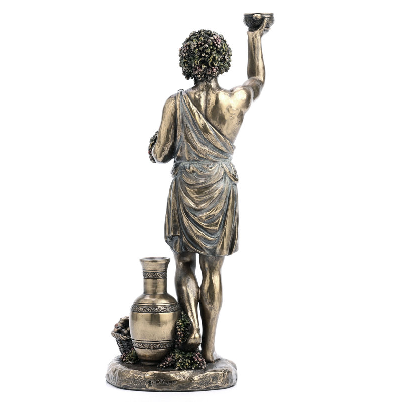 Dereyon People Statue