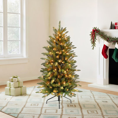 Sapin de Noël vert Fraser avec lumières claires / blanches Fraser