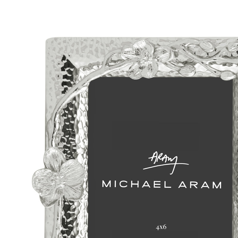 White Orchid 4" x 6" Frame