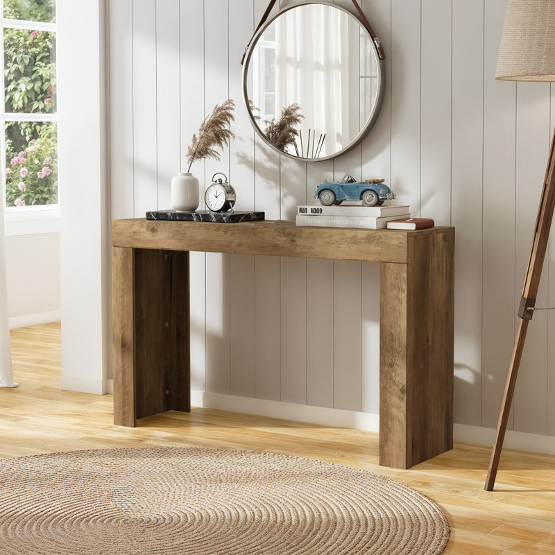 Caomhan 46.9“ Console Table, Knotty Oak